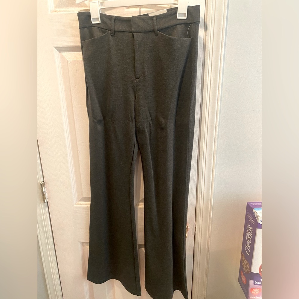 Woman’s Size 8 Dark Gray Pixie Pants From Old Nav… - image 2
